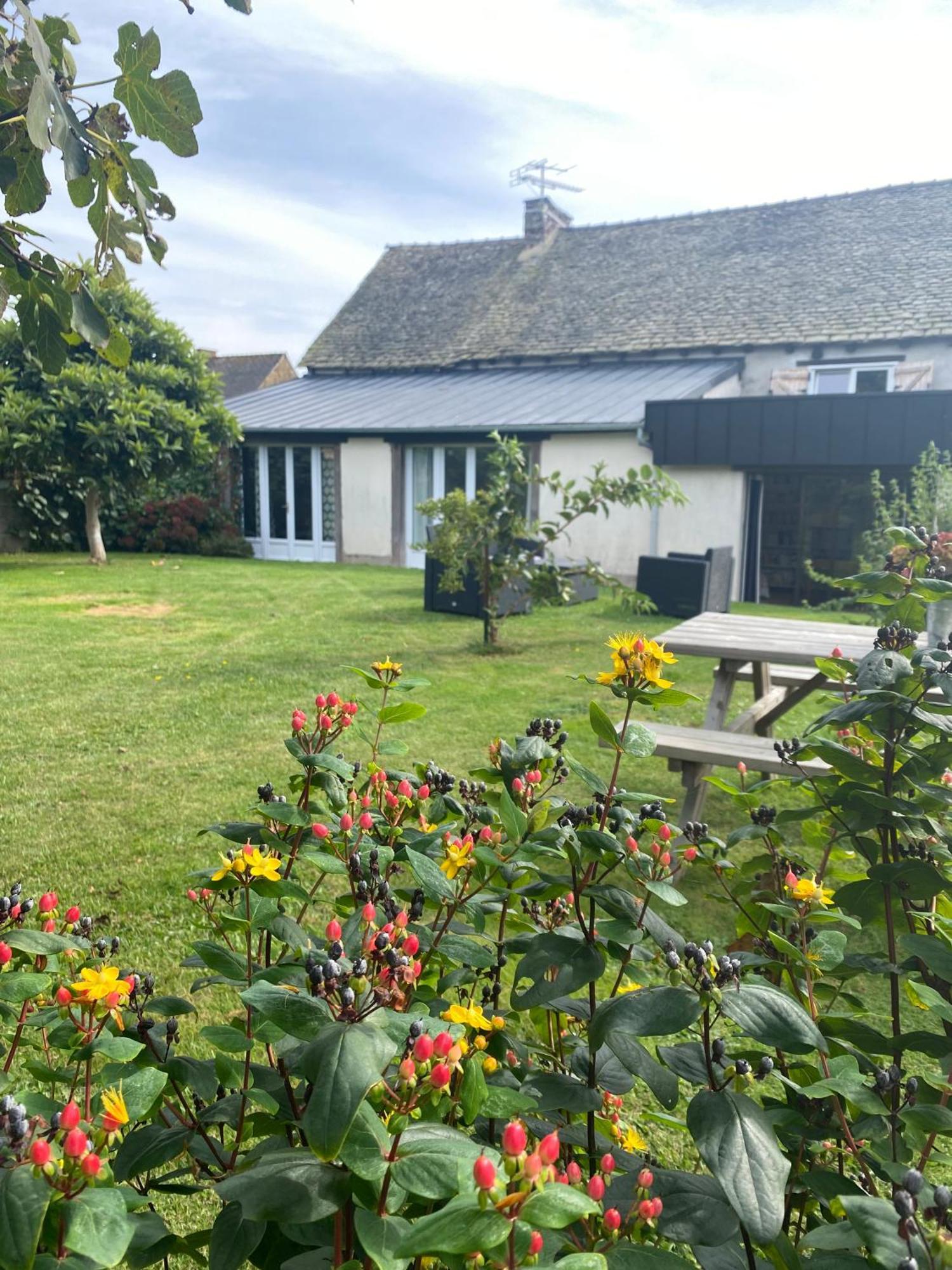 La Clef Du Four Bed & Breakfast Plesder Exterior photo